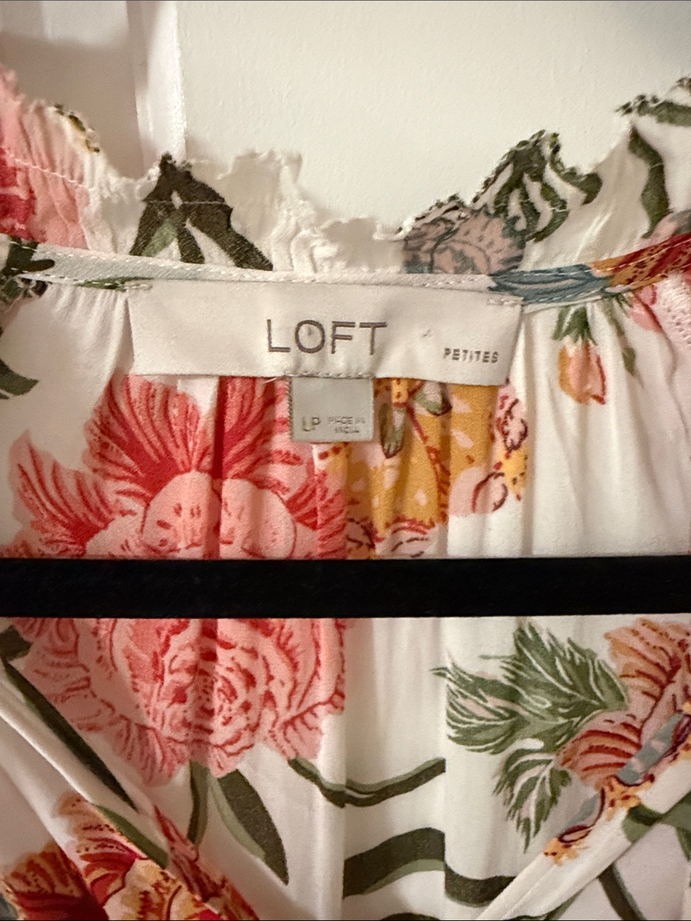 LOFT Floral Poppy Bloom Smocked Tie
Neck Boho Floral Blouse Cottagecore L Petite - Picture 4 of 6
